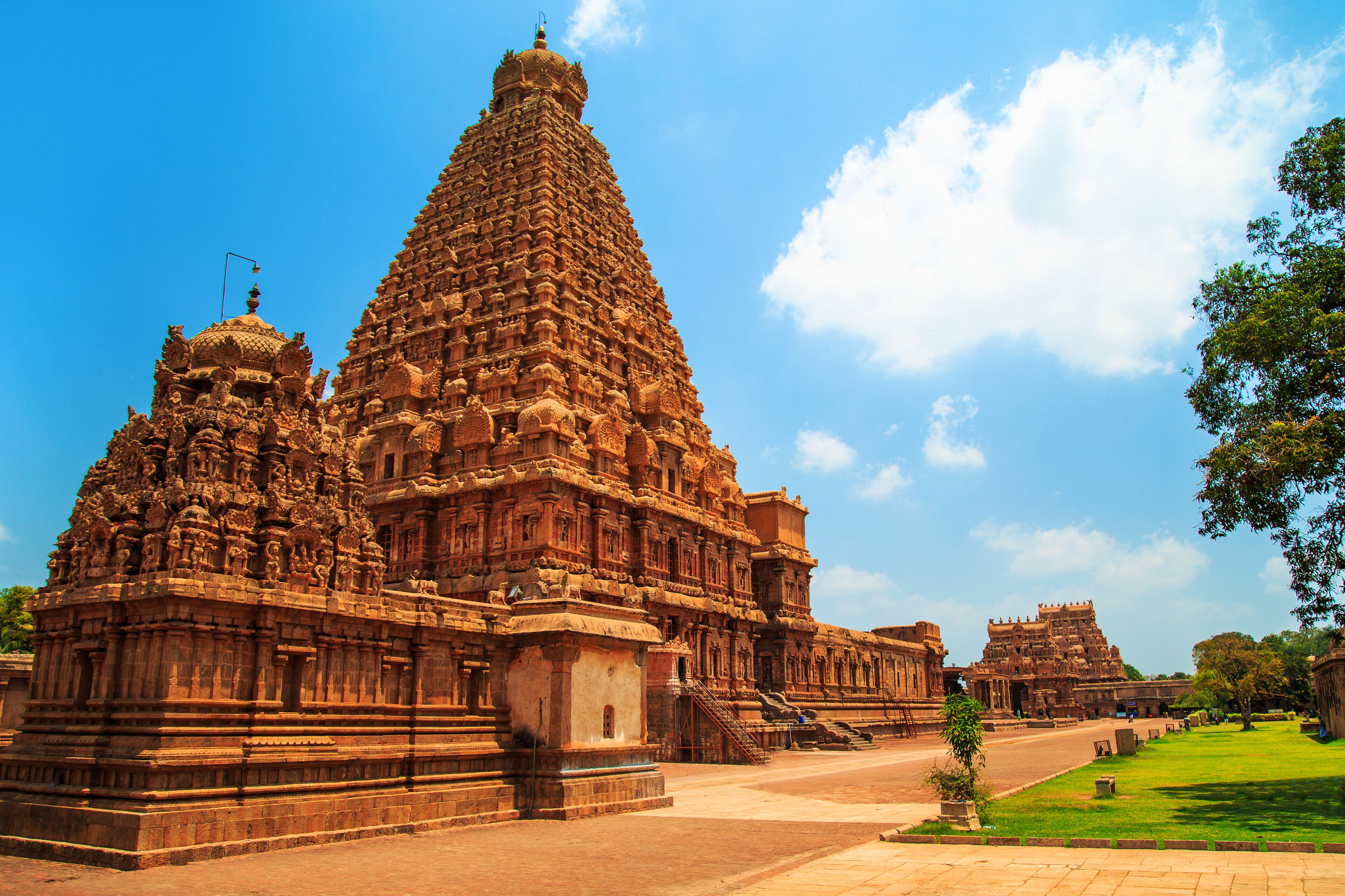 One way taxi from Coimbatore to Thanjavur